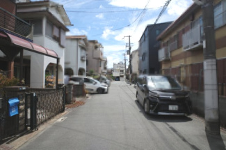 【前面道路含む現地写真】