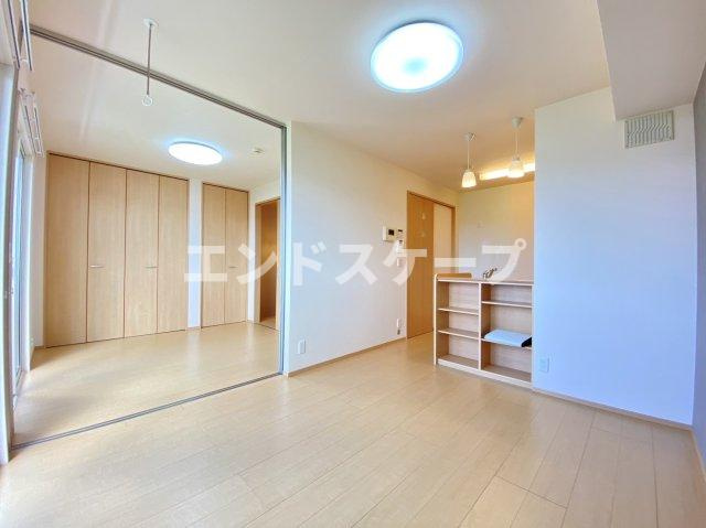 アーバンハイツの居間・リビング|高崎、前橋エリアのお部屋探しはエンドスケープまで！お客様の理想お聞かせ下さい♪