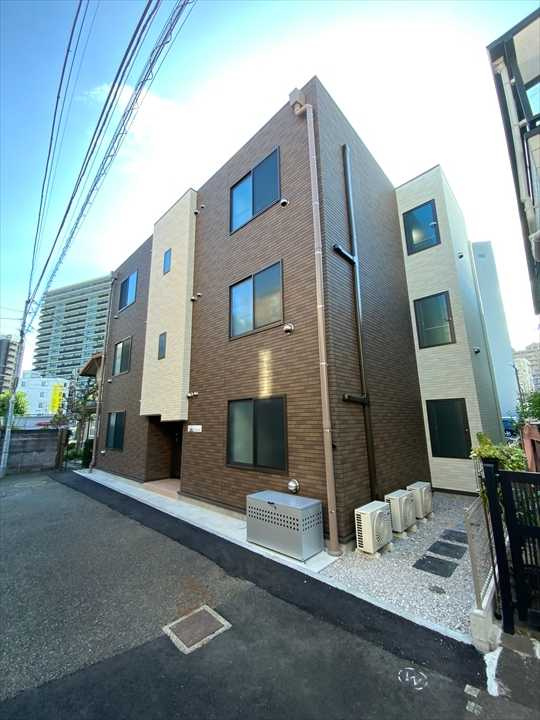 Alba立川のエントランス
