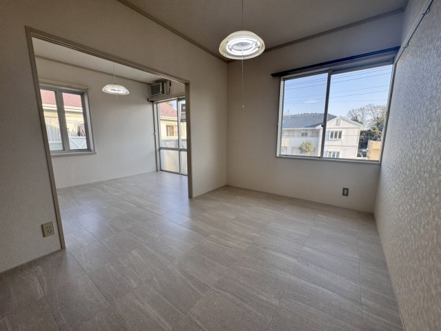 エステ東田の洋室