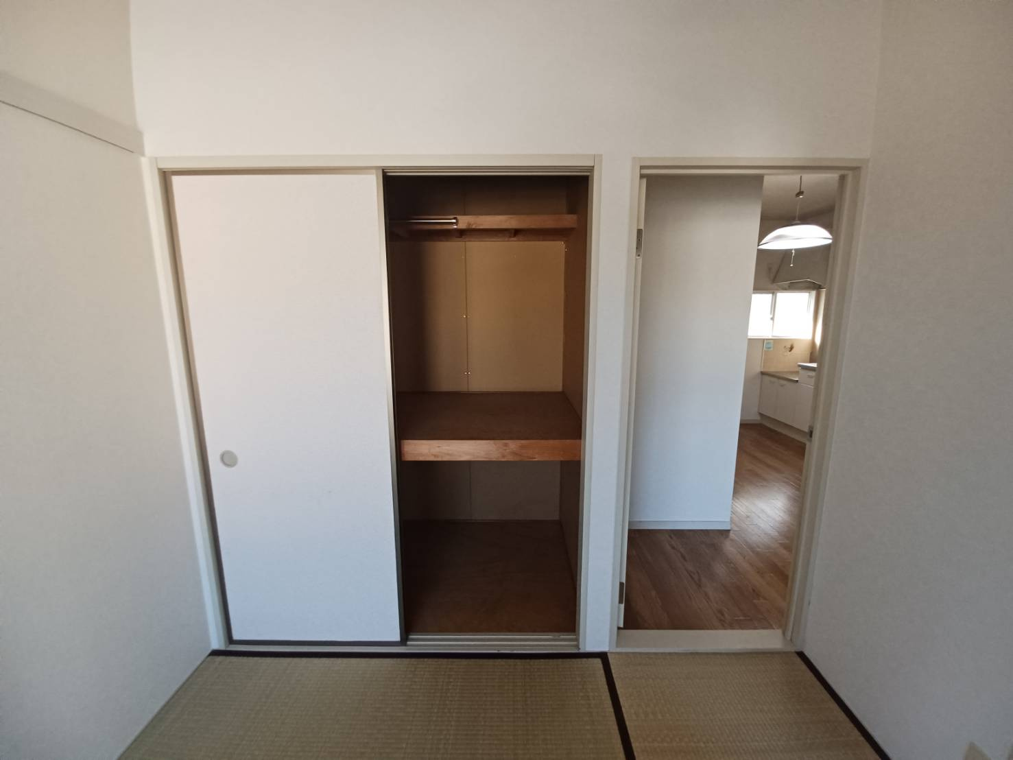 エステ東田の収納