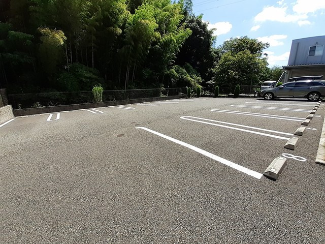 サンリット王禅の駐車場|駐車場