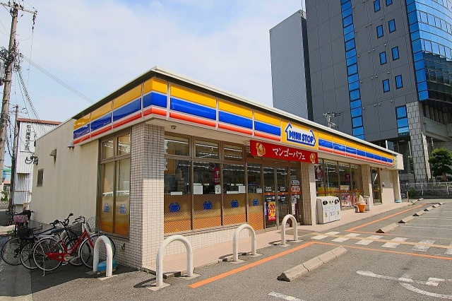 ジュネス高井田の周辺|ミニストップ高井田本通店(コンビニ)まで447m