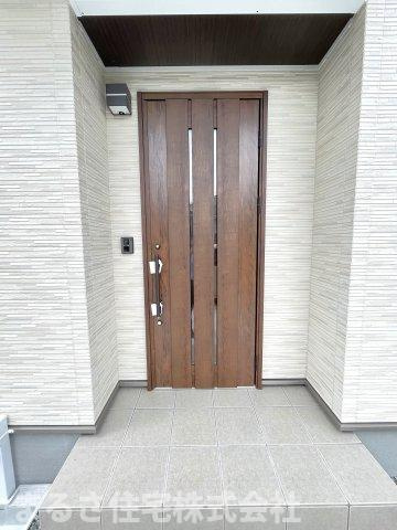大字恒久　B号棟　未入居戸建てのエントランス