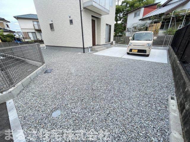 大字恒久　B号棟　未入居戸建ての駐車場