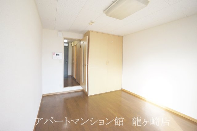 レオパレス古城の寝室