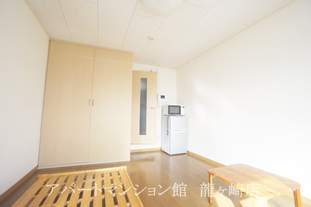 レオパレス古城の洋室