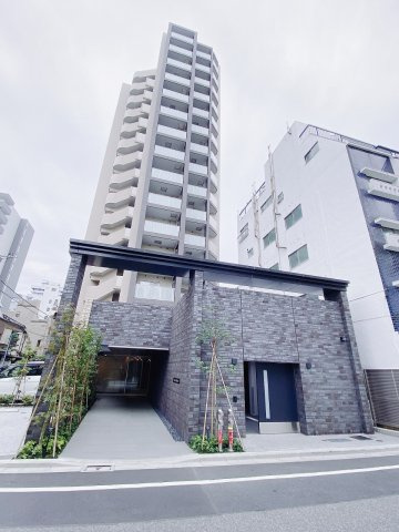 ルジェンテ新宿御苑前の外観