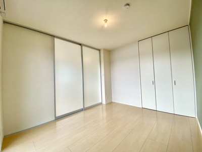 【洋室】 | シャーメゾンラシュレ