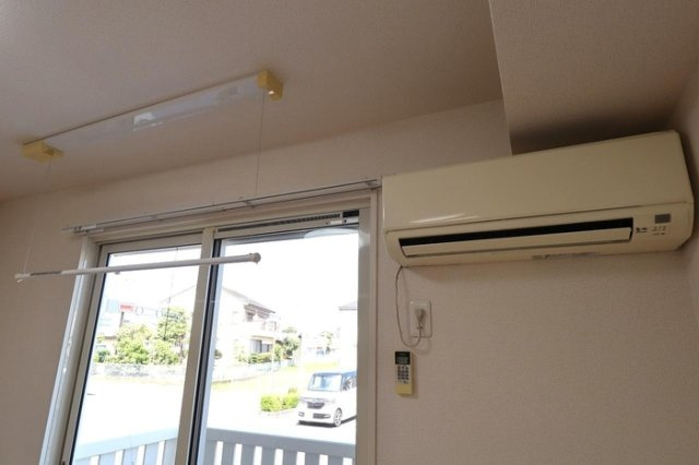 サニーヒルの設備|室内物干し・エアコン