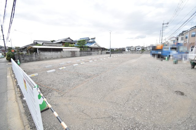 羽束師鴨川町　月極駐車場の駐車場