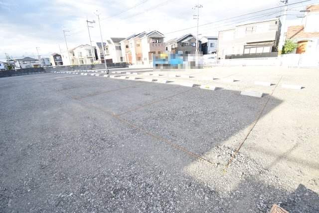 羽束師鴨川町　月極駐車場の駐車場