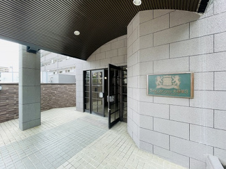 【エントランス】