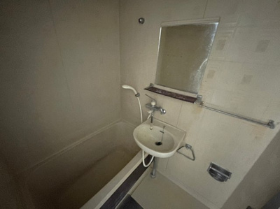 【浴室】 | ピアッツァK | 退去前につき現況を優先します