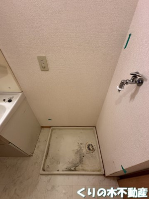 【設備】 | バロンコート A棟 | 室内洗濯機置き場です