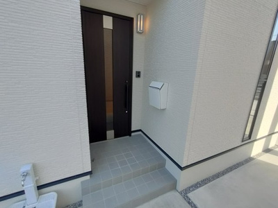 【エントランス】 | 東岩槻駅前ドリームハウス | 清潔なエントランスです