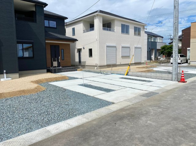 三潴郡大木町大字前牟田の新築一戸建の駐車場