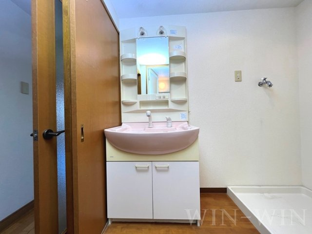ウィンフィールド曙の独立洗面台