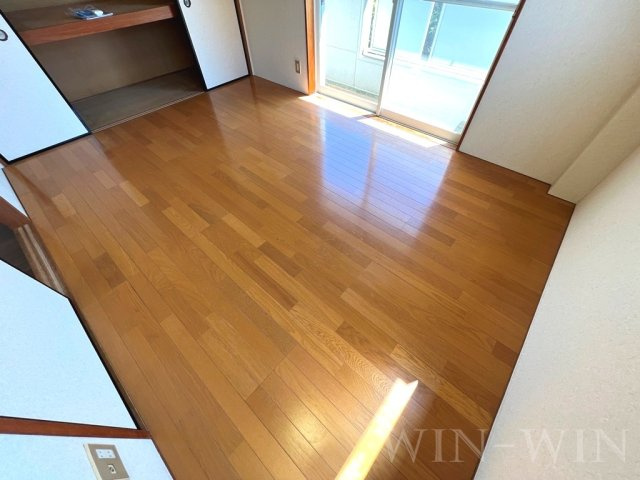 山田共同住宅の寝室