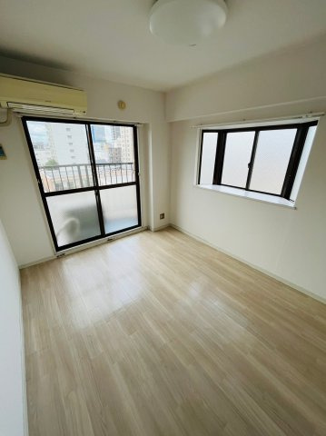 仲介手数料0円G1ビル浅間町の居間・リビング