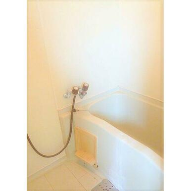 【浴室】 | ファミール千本杉 | 落ち着いた空間のお風呂です