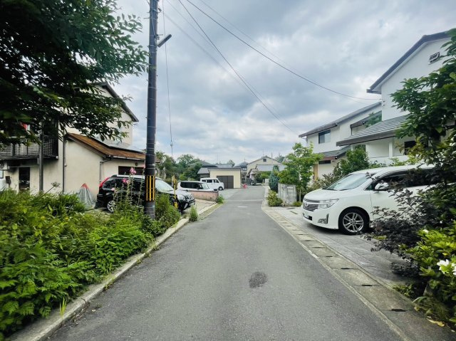 嵯峨二尊院門前善光寺山町の前面道路含む現地写真