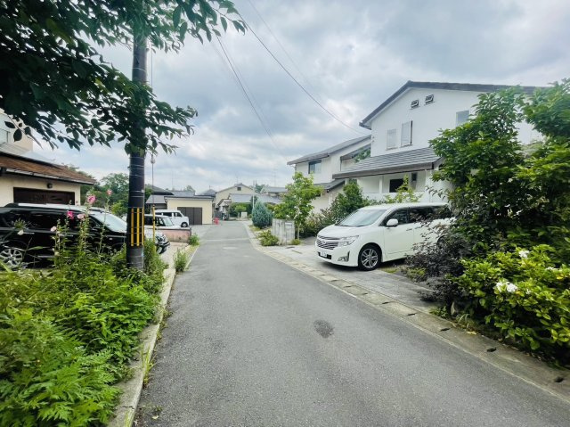 嵯峨二尊院門前善光寺山町の前面道路含む現地写真
