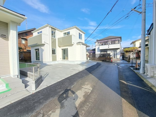 新築　高崎市並榎町2期　Heartful　Town　1号棟の前面道路含む現地写真|現地写真　東側接道幅員約4ｍ