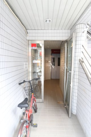 第26クリスタルマンションのエントランス