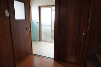 【その他】 | 今村北4丁目貸家 | 1階の階段前スペース