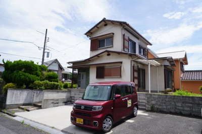【外観】 | 今村北4丁目貸家 | 駐車場も