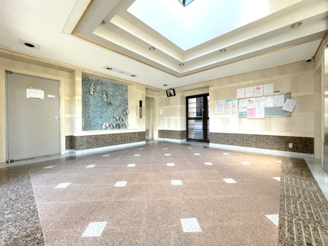 アンピール海の中道のエントランス