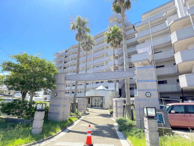 アンピール海の中道の外観