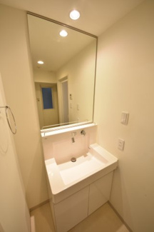 【独立洗面台】 | AOI FLATS