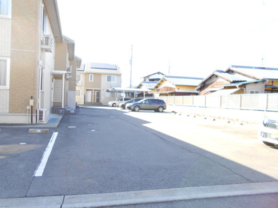 【駐車場】 |  トワ・ヴェールB