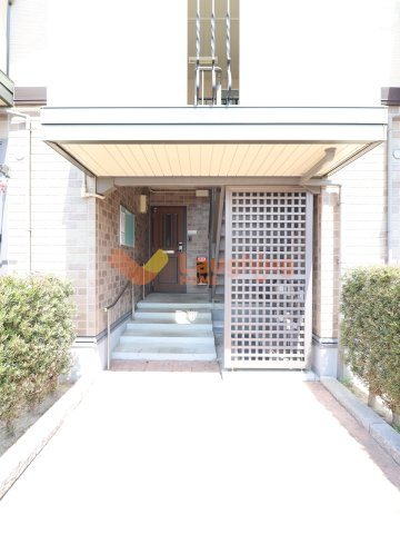 セジュール楠のエントランス|ゆとりのあるエントランスです