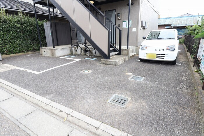 レジデンス西根の駐車場|駐輪場