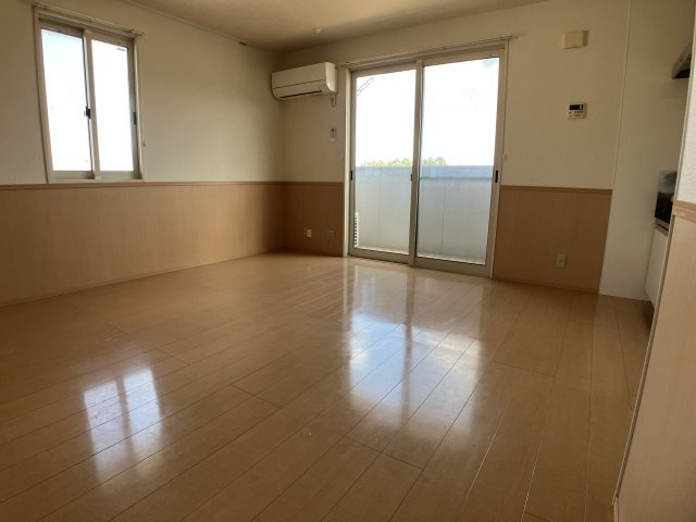 ベルデュールの居間・リビング