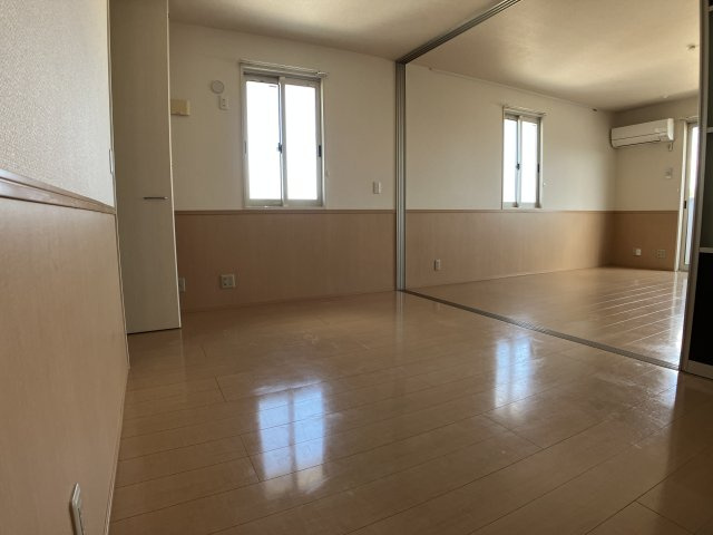 ベルデュールの居間・リビング