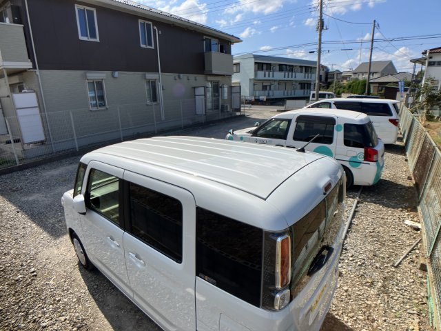 ベルデュールの駐車場