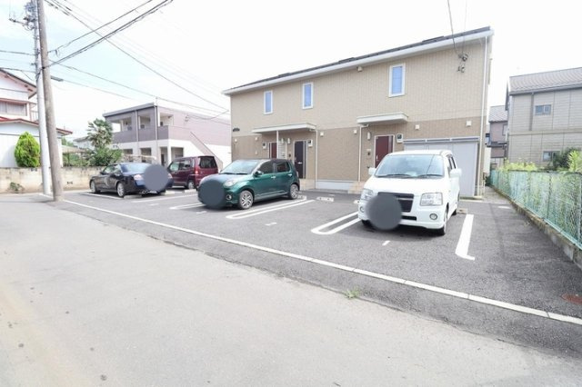 ファースト ステージの駐車場|駐車場（２台付き）
