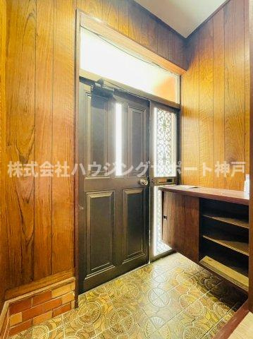 東垂水3丁目貸家の玄関