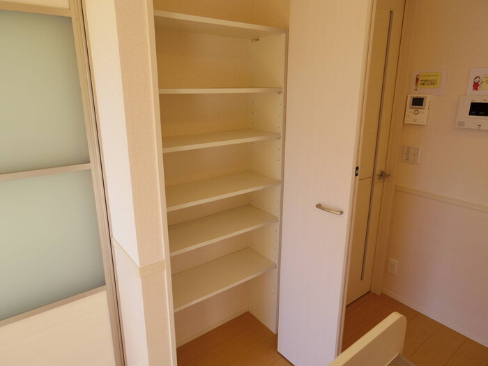 トレジャーズの収納|パントリー