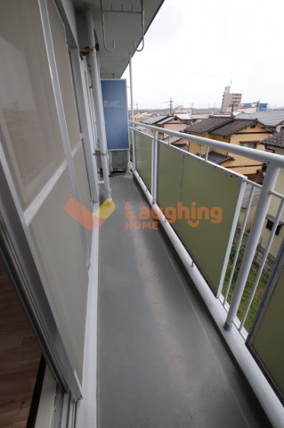 ビレッジハウス荒木1のバルコニー|バルコニー付きです