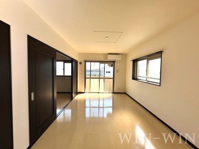 レ・セーナの居間・リビング