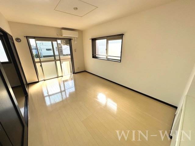 レ・セーナのその他