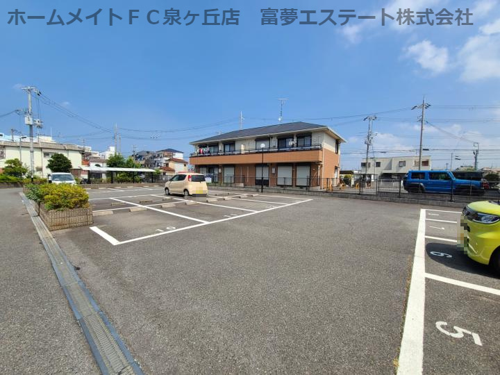 セレノ高石の駐車場
