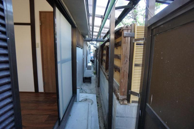 【バルコニー】 | 沢良宜西二丁目貸家