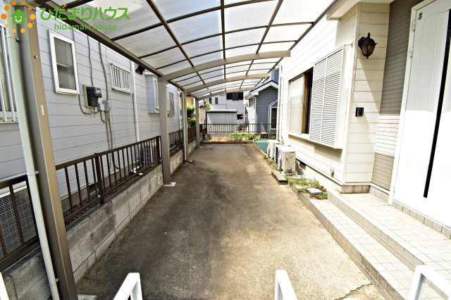 蓮田市閏戸　中古一戸建ての駐車場