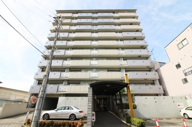 プリオーレ京都西院の外観